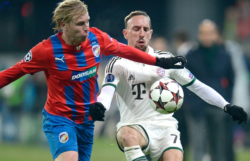 epa05924519 (FILE) - Frantisek Rajtoral, former player of FC Viktoria Plzen, in action against FC Bayern Munich's Franck Ribery (R) during the UEFA Champions League soccer match FC Viktoria Plzen vs. Bayern Munich in Plzen, Germany, 05 November 2013. Rajtoral, playing for Turkish club Gaziantepspor, was found dead in his home at Gaziantep on 23 April 2017, as media reports. They also reported that local authorities announced that Rajtoral had committed suicide. EPA/FILIP SINGER
