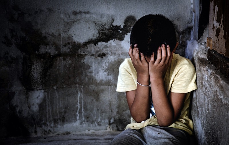 Un cioban a abuzat sexual un băieţel de 5 ani şi a primit închisoare cu suspendare. ”A dat dovezi temeinice de îndreptare”, susţine judecătoarea
