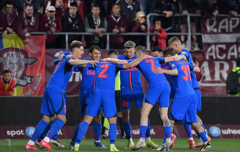 FCSB, campioana României 2025 fără să joace. Remiza dintre Universitatea Craiova și CFR Cluj a decis titlul și a dat startul petrecerii