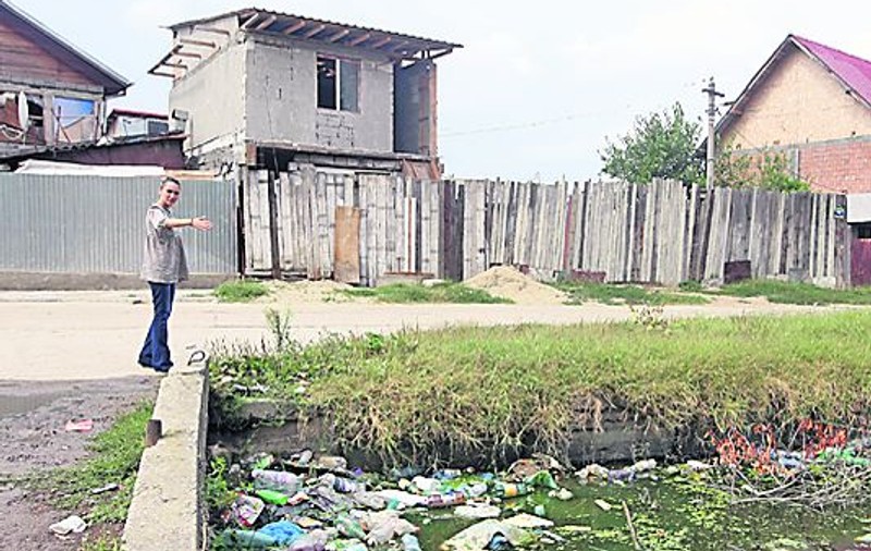 Un nou deces cauzat de virusul West Nile. În cinci luni au fost peste 50 de cazuri de infecții cu West Nile și 9 decese