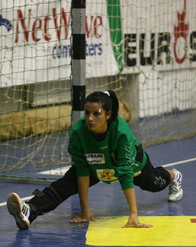 Antrenorul care a lansat-o în handbal pe Andreea Nica: ^”Era curajoasă, dar nu se exterioriza. Făcuse Psihologia”. Munca ar fi putut-o salva!
