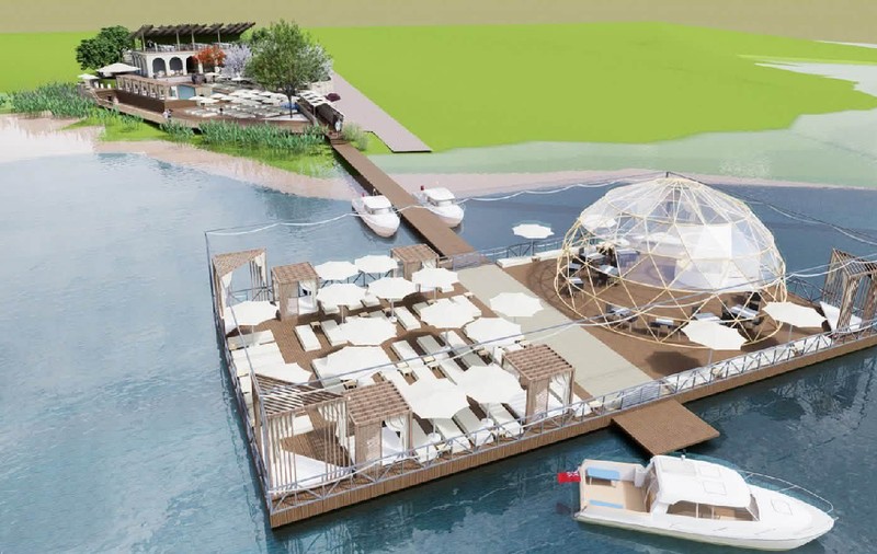 Proiect modern pe malul Lacului Surduc din Timiș: Piscină, ponton plutitor și zonă de relaxare ca în stațiuni