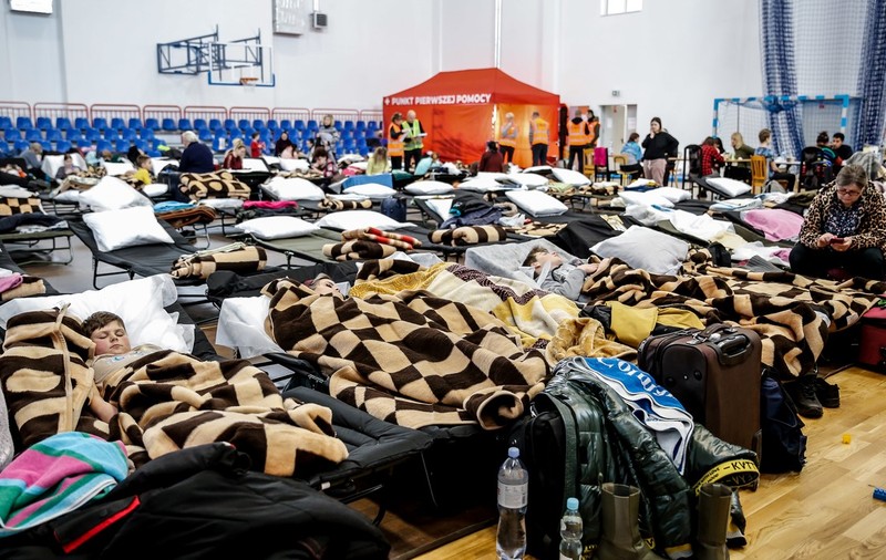 Peste 1,75 milioane de ucraineni au intrat în Polonia, din cei aproape 2,7 milioane de refugiați