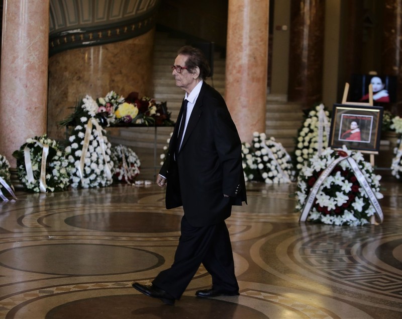 Sicriul cu trupul sopranei Mariana Nicolesco, depus la Ateneu. Unde va avea loc înmormântarea