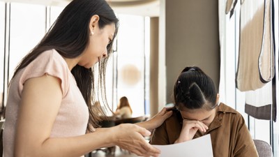 elevă-care-a-picat-un-test-shutterstock