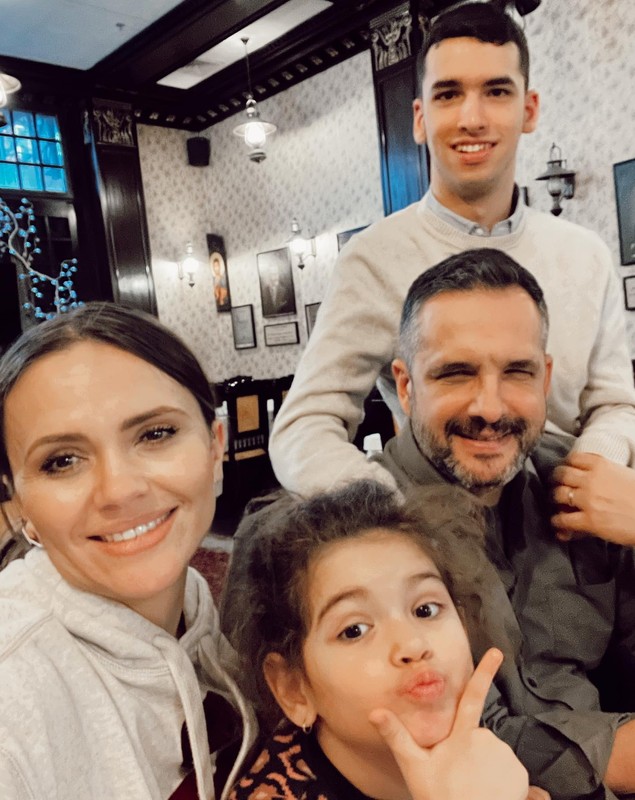 Cristina Șișcanu, declarații cu ochii în lacrimi. Mădălin Ionescu a spus prin ce trece fiul său: „S-a întâmplat ceva în familie”