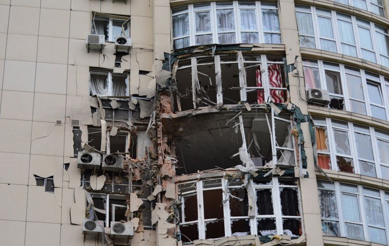 Război în Ucraina, ziua 439 | Un nou val de atacuri asupra Ucrainei. Depozit cu ajutoare umanitare al Crucii Roșii, distrus în Odesa