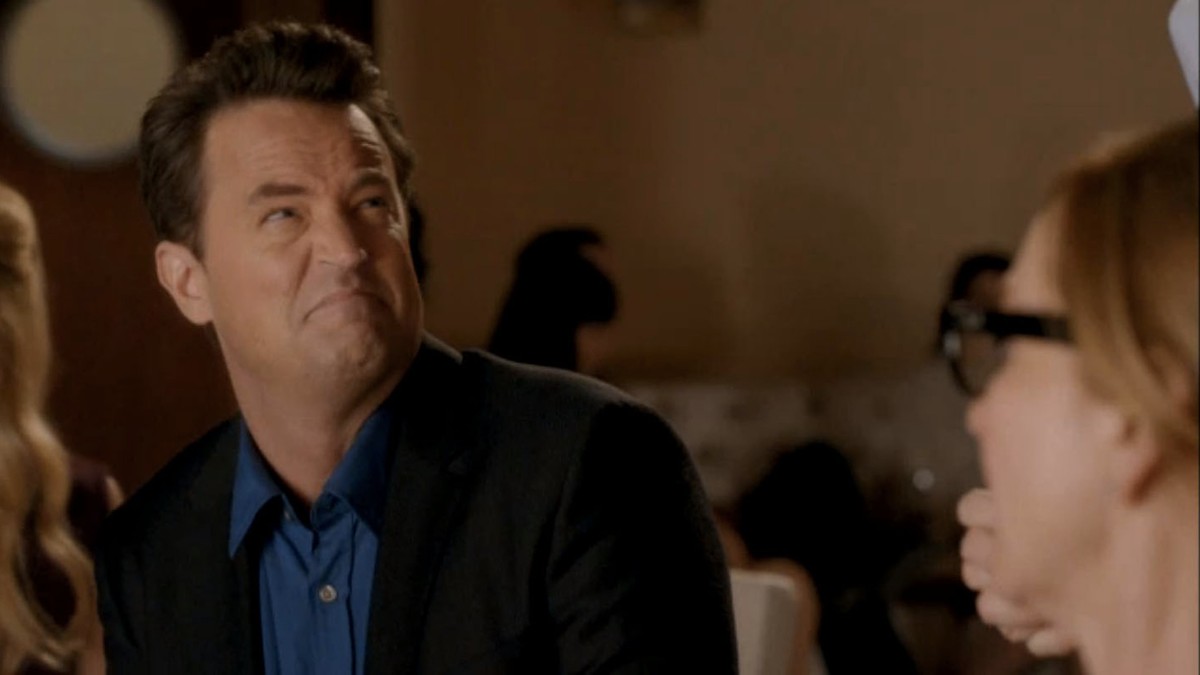 Cum a ajuns să trăiască Matthew Perry, interpretul lui Chandler din serialul "Prietenii tăi"