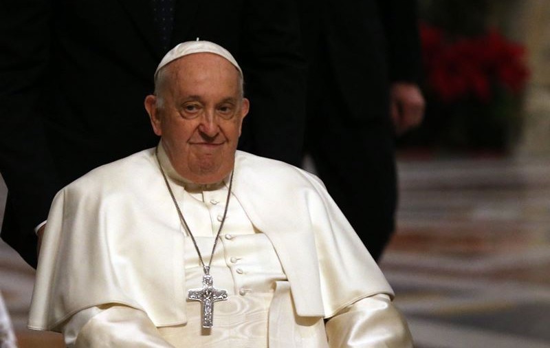 Papa Francisc a venit în faţa credincioşilor la slujba de Înviere de la basilica Sfântul Petru
