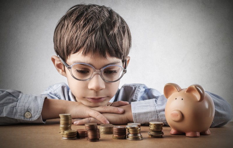 Când primesc copiii alocațiile și bursele de la școli, în aprilie 2026