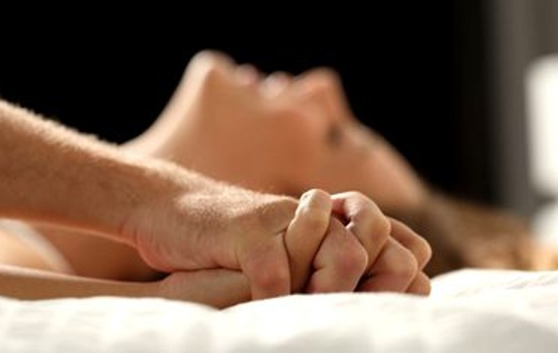 O noapte de amor la motel s-a transformat în coșmar. S-au luat la ceartă și i-a spart nasul partenerei