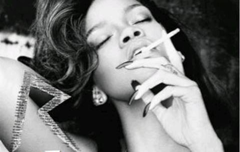 Rihanna lansează astăzi un nou single “Talk that talk”