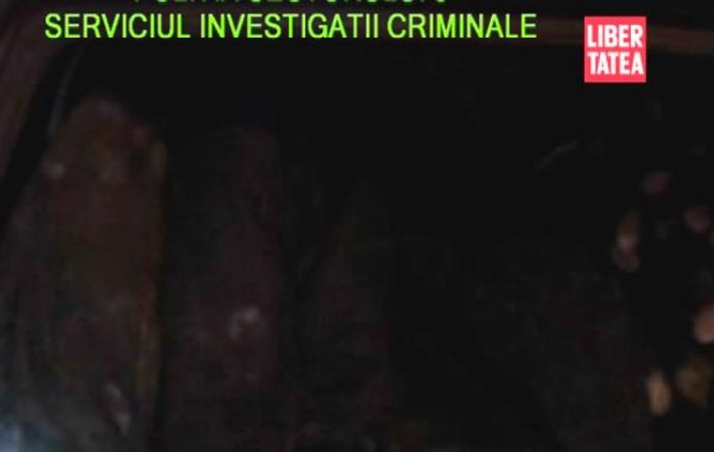 Pentru cupru, hoţii de cabluri intră în canale echipaţi ca minerii