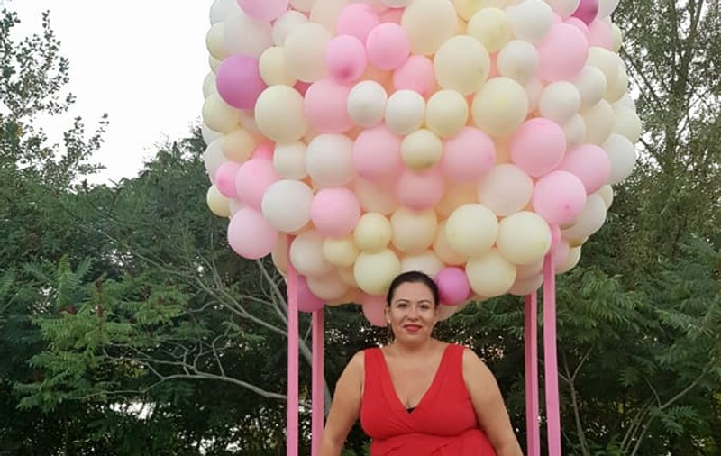 Oana Roman și-a fotografiat fetița în timp ce dormea. Fanii vedetei s-au amuzat copios când au văzut cine se afla în pat lângă ea