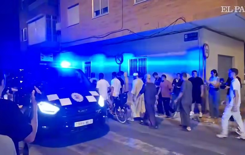 Ultrași români implicați în tensiunile din Murcia împotriva migranților. De la ce a pornit totul