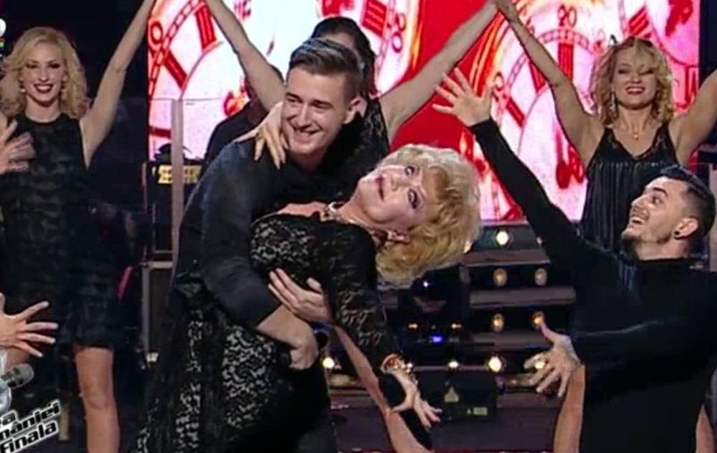 VOCEA ROMÂNIEI. Brenciu DIVULGĂ INTIMITĂŢI despre Corina Chiriac şi Mihai Chiţu. Favoritul său a roşit