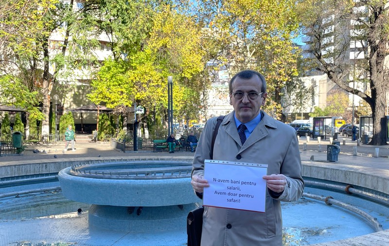 „N-avem bani pentru salarii, avem doar pentru safari”. Protestul unui profesor candidat la funcția de rector al Universității București 