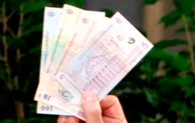 Criza trimite în sărăcie un milion de români
