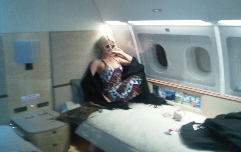 Paris Hilton are pat în avionul personal