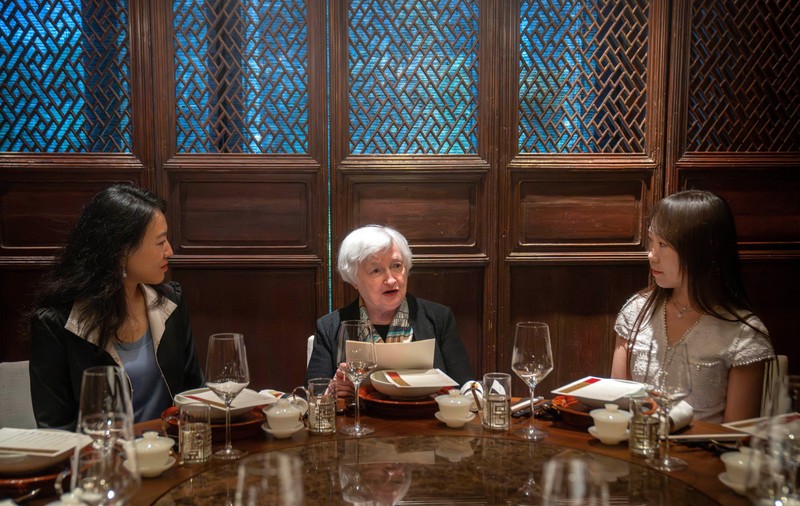 Janet Yellen, șefa Trezoreriei americane, a mâncat ciuperci halucinogene în timpul vizitei din China. „Am aflat asta abia mai târziu”