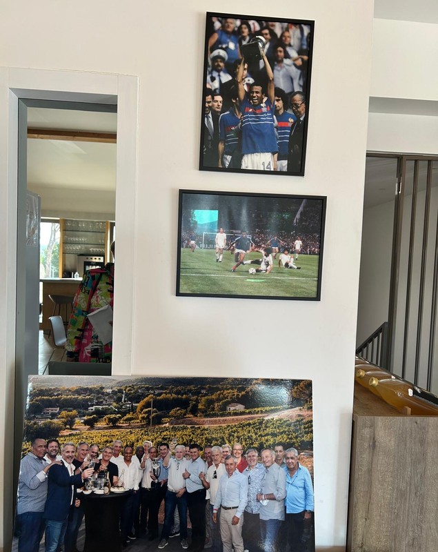 Acasă la Jean Tigana, fostul mare internațional francez care s-a retras din fotbal ca să facă vin în podgoria sa din Cassis. Ce a spus despre meciurile epice ale Craiovei cu Bordeaux