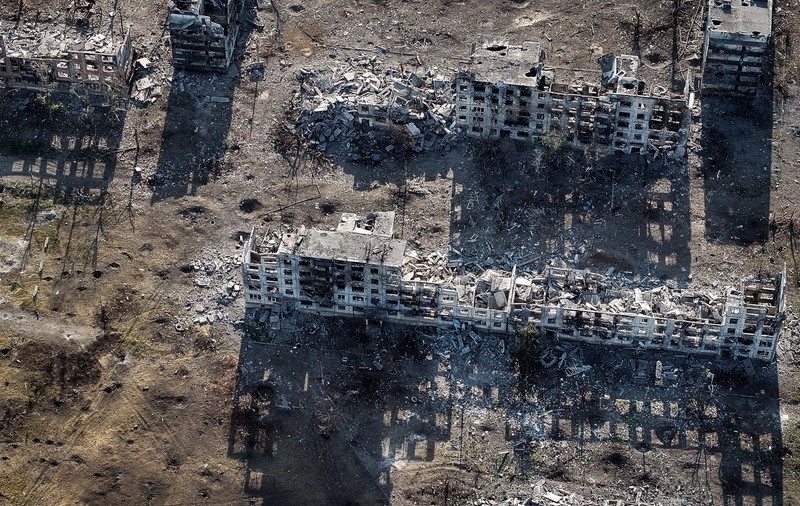 Un cartier din Ceasiv Iar, ras de pe suprafața pământului. Imagini înainte și după lansarea bombardamentelor rusești