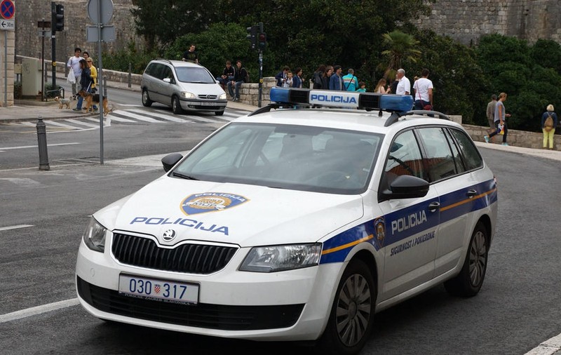 Scene de coșmar într-o casă din Zagreb. Şase persoane, între care un copil de 10 ani,  au fost ucise cu focuri de armă