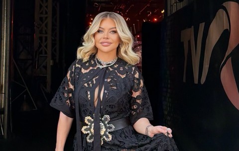 Loredana Groza a purtat o rochie neagră transparentă