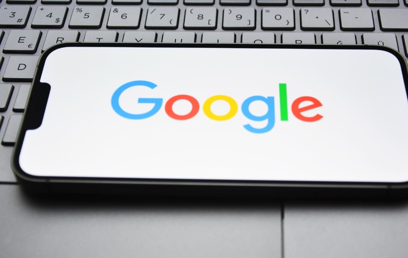 Cum colaborează Google cu regimurile autoritare pentru a cenzura conținutul considerat „nefavorabil”