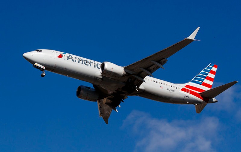 O femeie a dat în judecată American Airlines după ce a fost agresată sexual în timpul unui zbor. Cere daune de 6 milioane de dolari