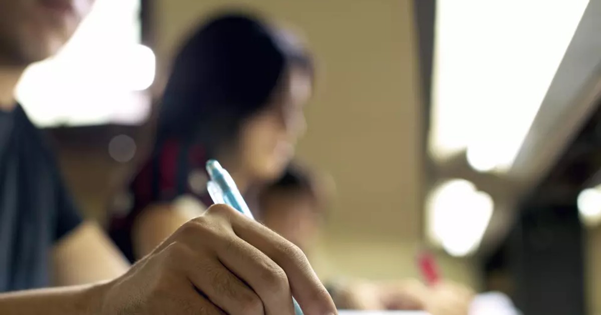 VIDEO Subiecte BAC Matematică 2022. Ce le-a picat elevilor de la mate-info, tehnologic și științele naturii la Bacalaureat