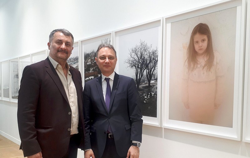 Regizorul Cristi Puiu a expus imagini din „Sieranevada” la Salonul Foto de la Paris