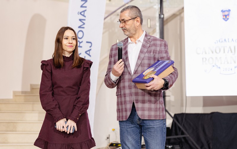 Sportivi de excepție, premiați la Gala Canotajului Românesc. Campionii s-au alăturat campaniei umanitare inițiate de Fundația Ringier pentru a-l ajuta pe Alex, bolnav de cancer, să strângă 250.000 de euro pentru imunoterapie