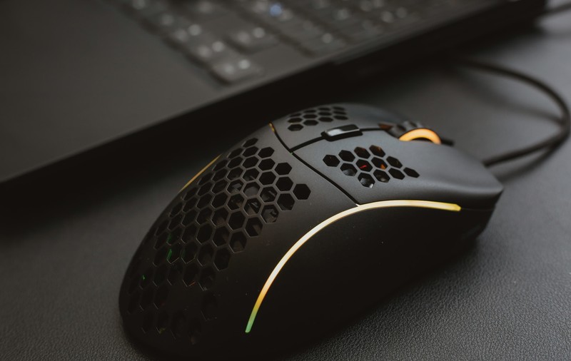 Cum alegi mouse-ul de gaming: 7 pași de urmat