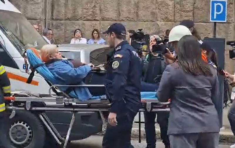 Un lift s-a prăbușit în clădirea Ministerului Transporturilor: 5 persoane au fost transportate la spital