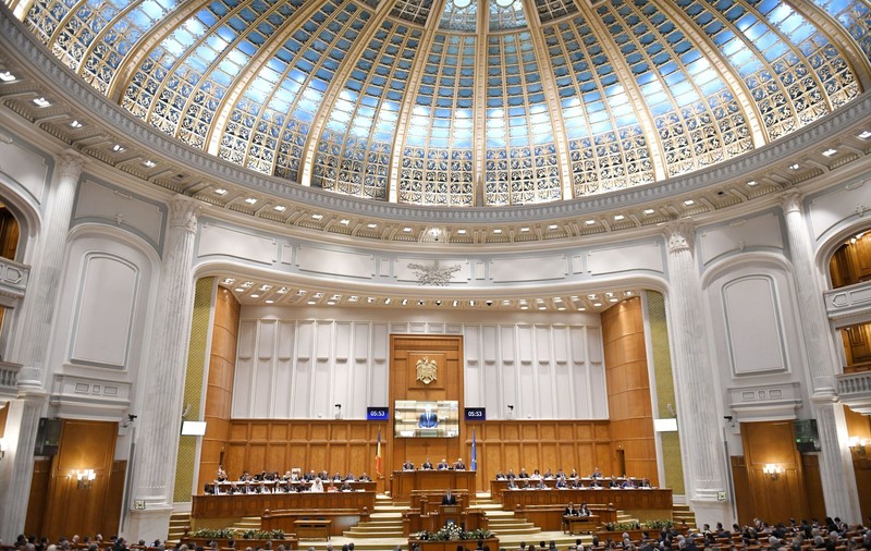 76-2 la vot pentru publicitatea la pariuri. Senatorii păstrează reclamele pentru jocurile de noroc la televiziuni, dar strict după 23.00