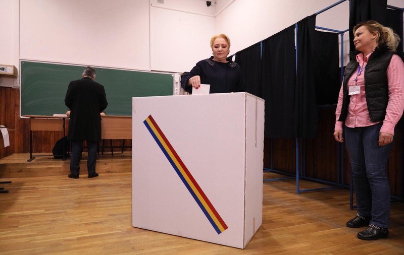 Viorica Dăncilă după ce a votat: "Cine se scoală de dimineață, ajunge departe"