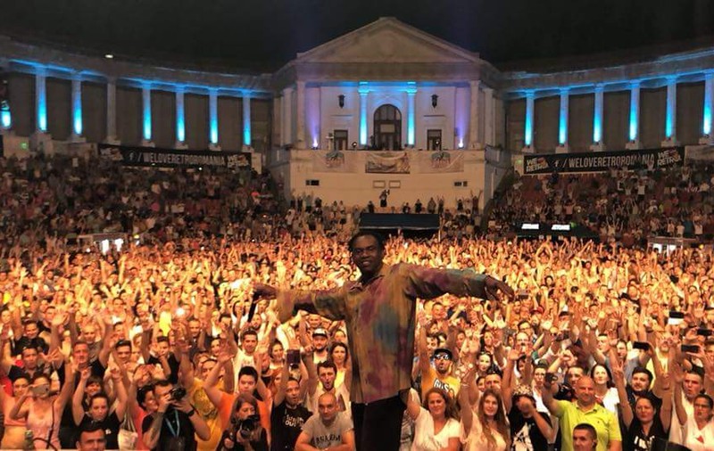 Dr. Alban i-a enervat pe spectatorii de la "We love retro": ”Hello, Budapest!”