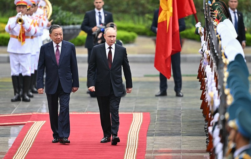 Vladimir Putin, în vizită oficială la Hanoi: ce își dorește președintele rus din partea Vietnamului