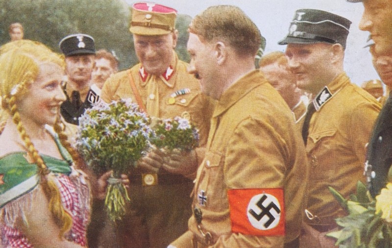 EMOŢIONANT! Mărturia femeii care ÎI DEGUSTA MÂNCAREA LUI HITLER