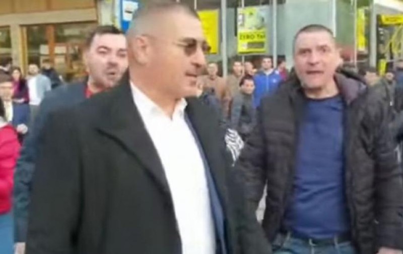Deputații PSD Vasile Cîtea și Tudor Ciuhodaru, huiduiți la mitingul PSD |VIDEO