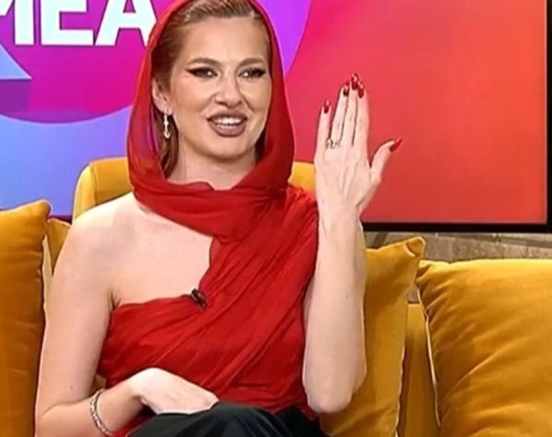 Lidia Buble le-a arătat tuturor inelul primit de la iubitul ei, Horațiu Nicolau. Ce spune artista despre relația lor. „E mai mult decât aș fi visat”