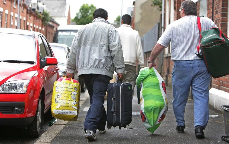 Românii care au fugit din Belfast după atacurile rasiste se întorc