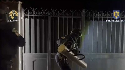 Perchezitii Retea de trafic de persoane