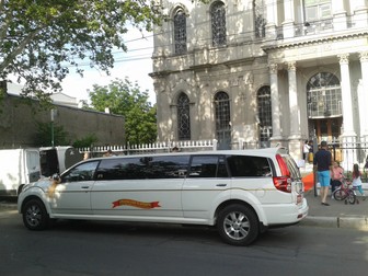 Bănel şi Cristina Nicoliţă s-au căsătorit religios (Foto: Maria Vlad)