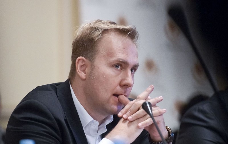Spitalele private ar putea fi cooptate pentru gestionarea cazurilor de coronavirus. Câte paturi de terapie intensivă are România