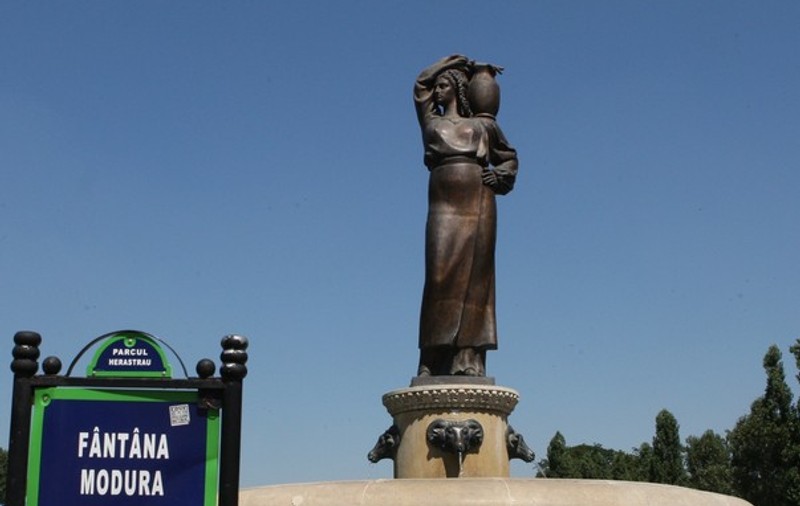 Foto | Originalul statuii Modura din Herăstrău se află în cimitir