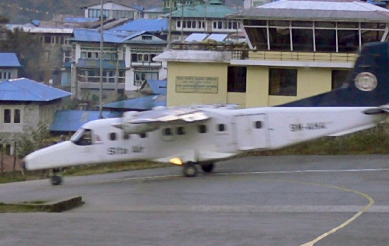 Un avion cu 16 pasageri la bord a dispărut