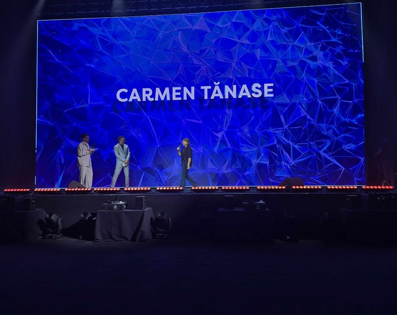 Carmen Tănase e noul jurat de la „Românii au talent”. Actrița i-a luat locul lui Dragoș Bucur: „Încerc din răsputeri să nu dezamăgesc”