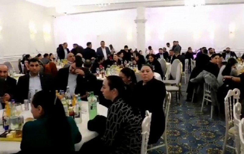 VIDEO | Nuntă cu peste 140 de invitați la Galați, spartă de polițiști și jandarmi. Nuntașii, amendați
